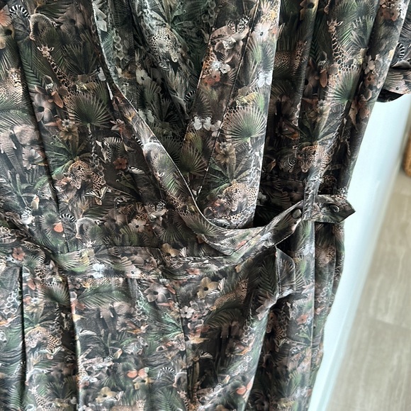 Amazing Emma Cook perfect condition jumper - Picture 2 of 5